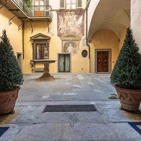 Апартаменты Borgo Albizi Penthouse - 360 Terrace View *