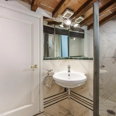 Borgo Albizi Penthouse - 360 Terrace View Апартаменты Флоренция